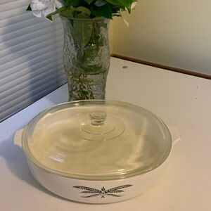 Vintage Anchor Hocking Casserole Dish w/Lid